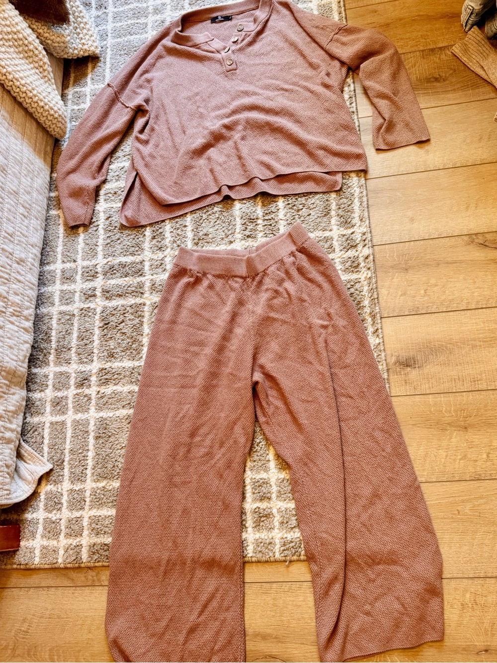Amazon Women's Two-Piece Knit Lounge Set in Dusty Rose